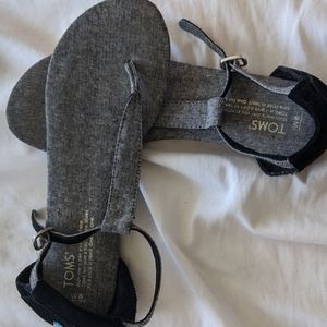 Tom's sandals